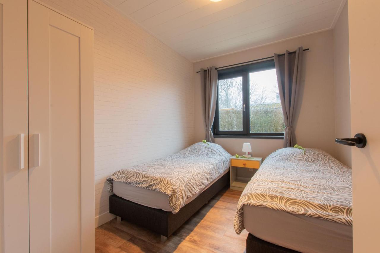 Stijlvol Ingerichte Bungalow In Baarland Kültér fotó
